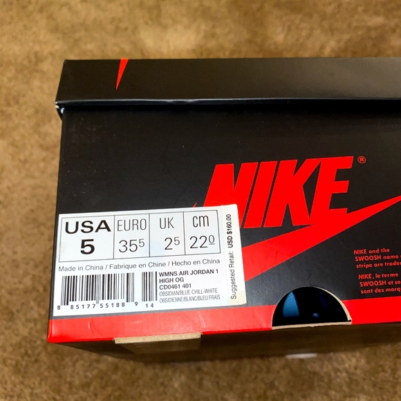 Nike Air Jordan 1 High OG - Picture 6 of 6